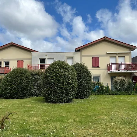 T2 Renove Avec Balcon, Proche Et Commerces Apartmán *