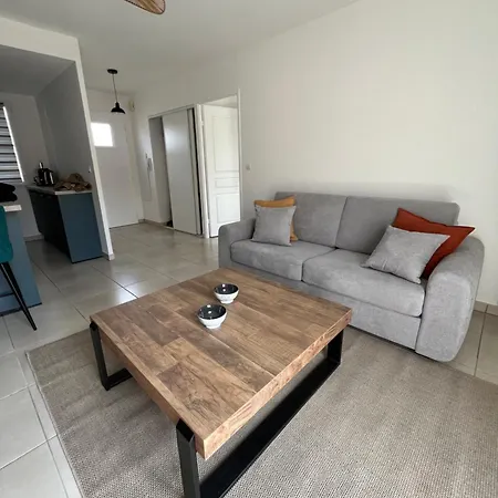 T2 Renove Avec Balcon, Proche Et Commerces Apartmán *